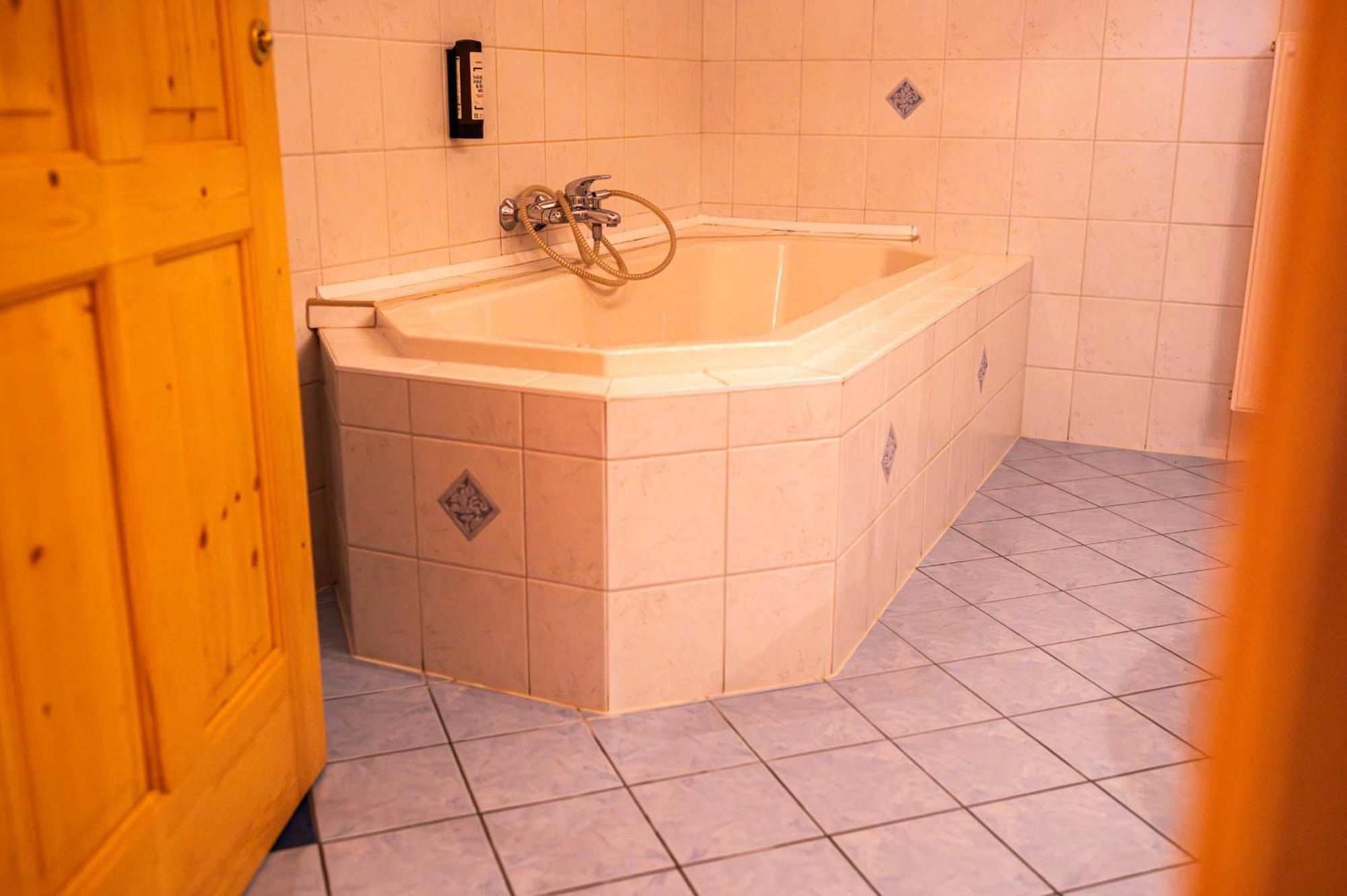 Edelweiss Lodge Lachtal I Self Check-In Zimmer foto
